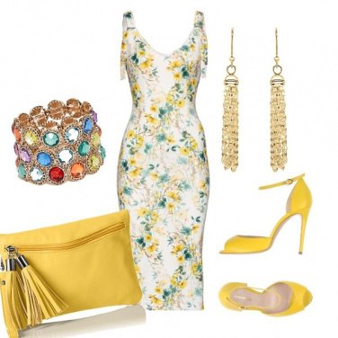 Outfit Giallo seducente