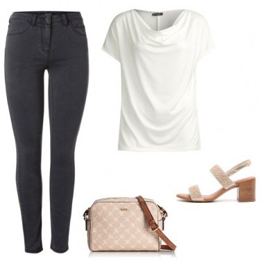 Outfit Sandalo Glam per l\'Ufficio