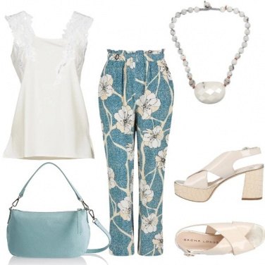 Outfit I pantaloni floreali