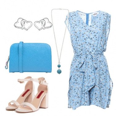 Outfit Romantica in playsuit floreale