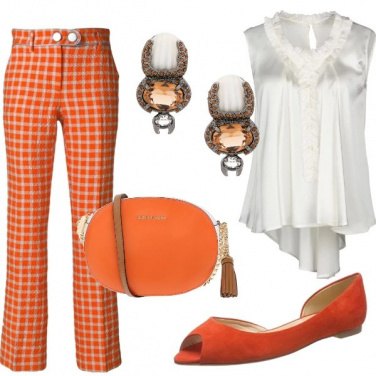 Outfit Chic in arancione