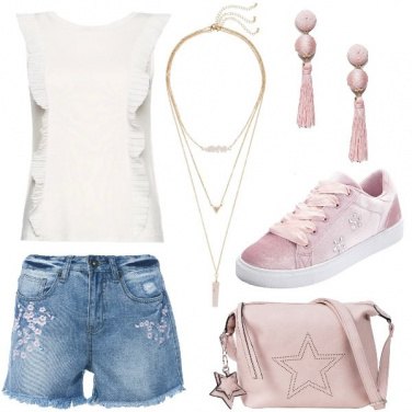 Outfit Shorts denim e ricamo