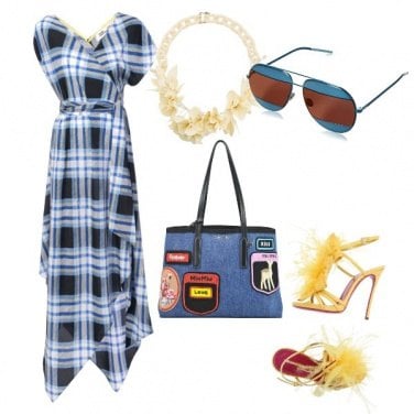 Outfit Vestito da giorno e sandali con piume