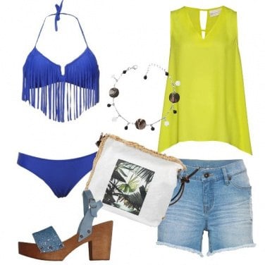 Outfit Bikini con frange e blusa lime