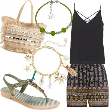 Outfit Shorts stampa etnica