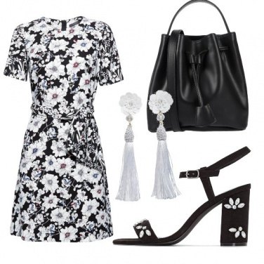 Outfit Fiori in bianco e nero