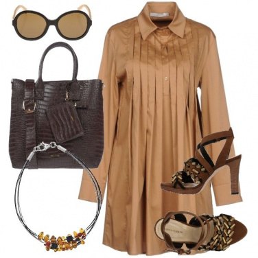Outfit Chic in tonalità safari