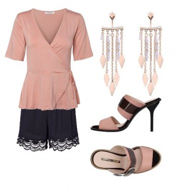 Outfit Rosa nero ciabattina col tacco