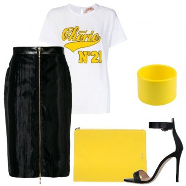 Outfit Yellow
