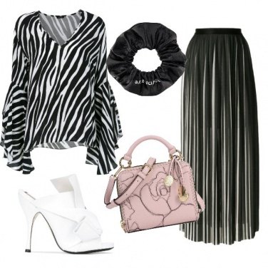 Outfit CMPS La disegnano cosi\'