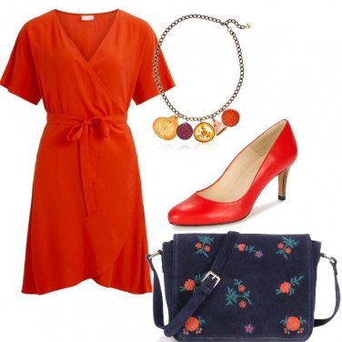 Outfit Abito rosso da giorno