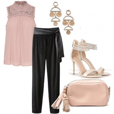 Outfit Pantaloni con la fusciacca