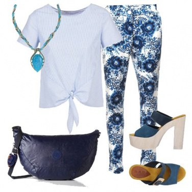 Outfit Fiori azzurri