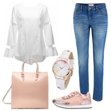 Outfit Sneakers in ufficio