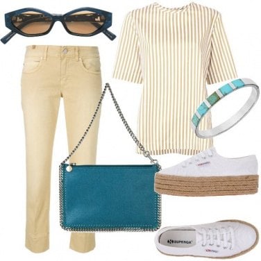 Outfit Sporty chic in beige e turchese