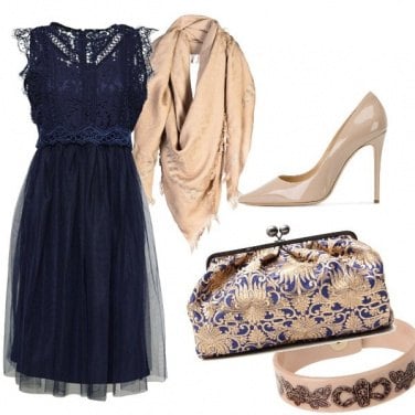 Outfit Blu e beige, classico