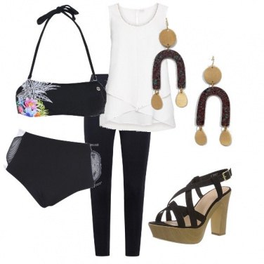 Outfit Pronta per un bagno di sera al mare