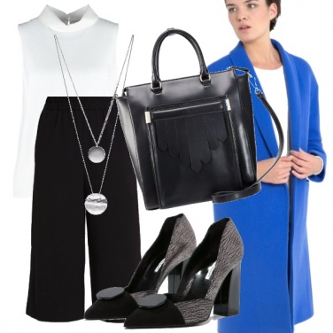 Outfit Minimal in ufficio