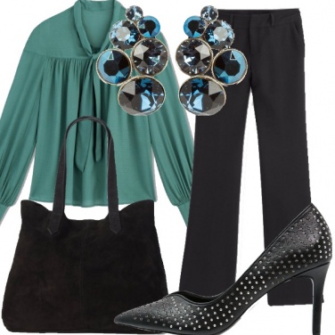 Outfit Donna d\'affari fa affari con lo shopping