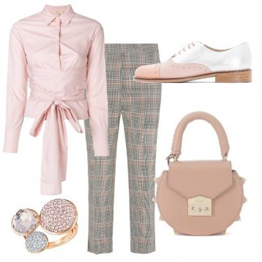 Outfit Rosa al lavoro