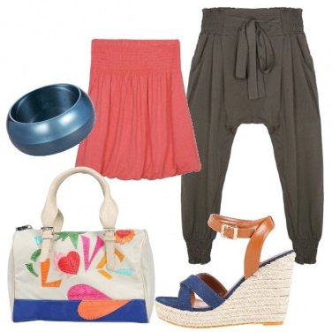 Outfit Con le spalle scoperte