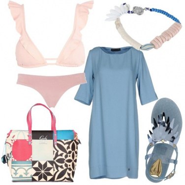 Outfit Bikini nei toni pastello