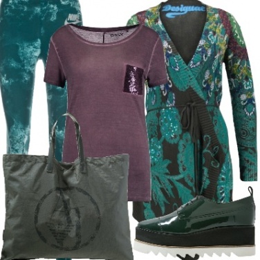Outfit Sovrapposizione di verde
