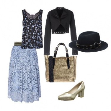 Outfit Pizzo e oro col cappello