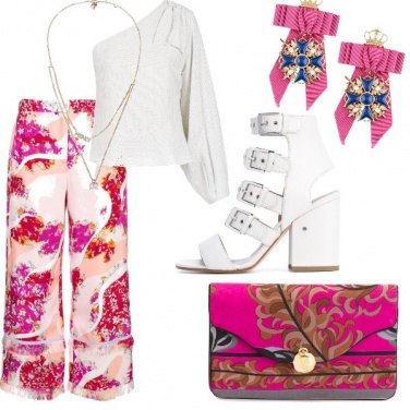 Outfit Bianco su fantasie fucsia