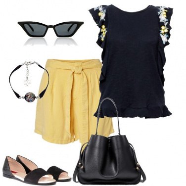 Outfit Short gialli