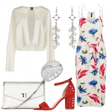 Outfit Fiori e perle