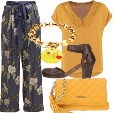 Outfit Giallo sole