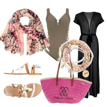Outfit Pronta per un bagno di mezzanotte