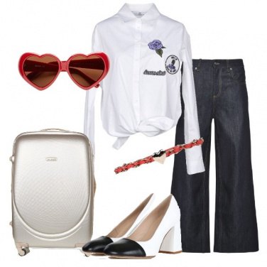 Outfit Jeans e camicia per il viaggio