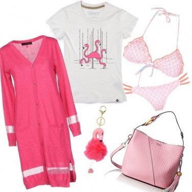 Outfit Pink on the beach