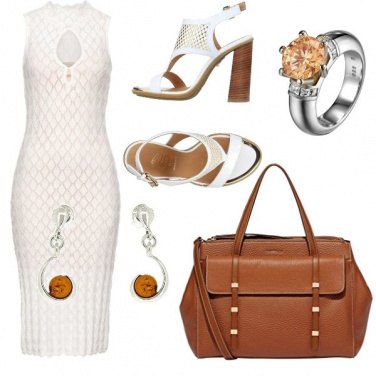 Outfit CMPS Una donna sicura di se\'