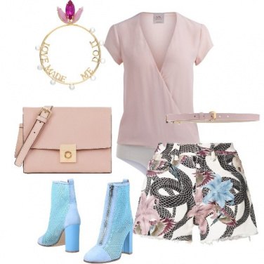 Outfit Shorts e stivaletti