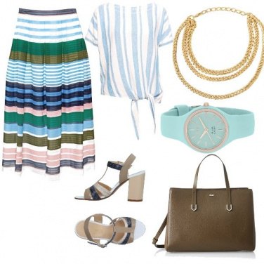 Outfit Chic, con le righe con colori del mare