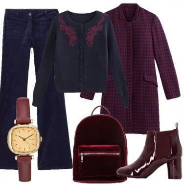 Outfit Casual in blu e burgundy