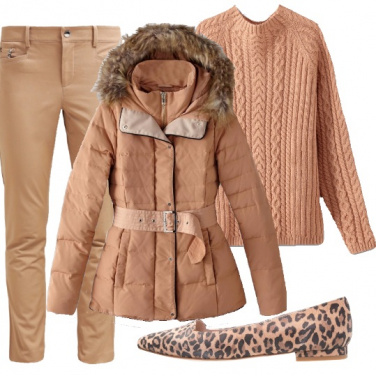 Outfit In rosa in città