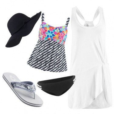 Outfit Protetta al mare
