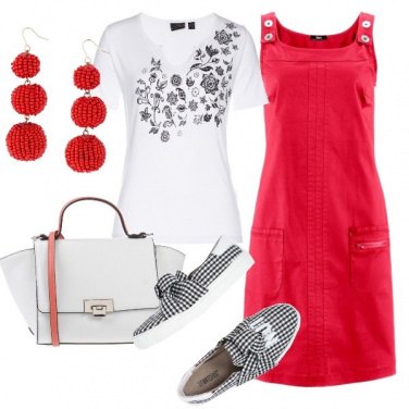 Outfit Scamiciato rosso