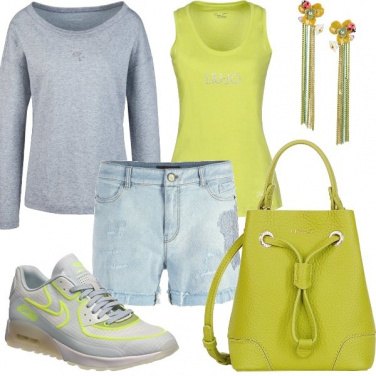 Outfit Casual in verde acido