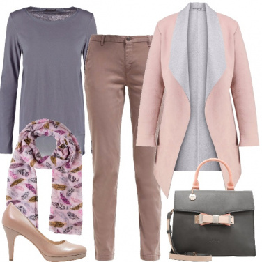 Outfit Accordi di rosa e grigio