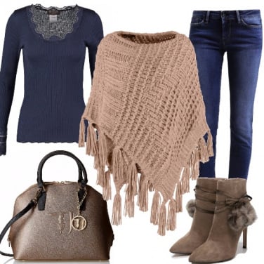 Outfit Glamour in jeans e mantella