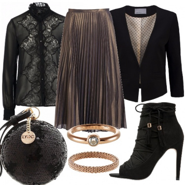 Outfit Tendenza gonna plissè metalizzata