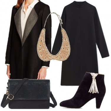 Outfit Con il collier con perle e strass