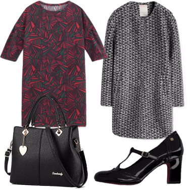 Outfit Vestito con fantasia grafica