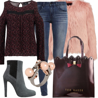 Outfit Jeans e tacco altissimo