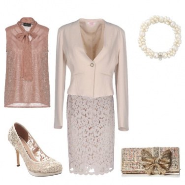 Outfit Tubino in pizzo beige